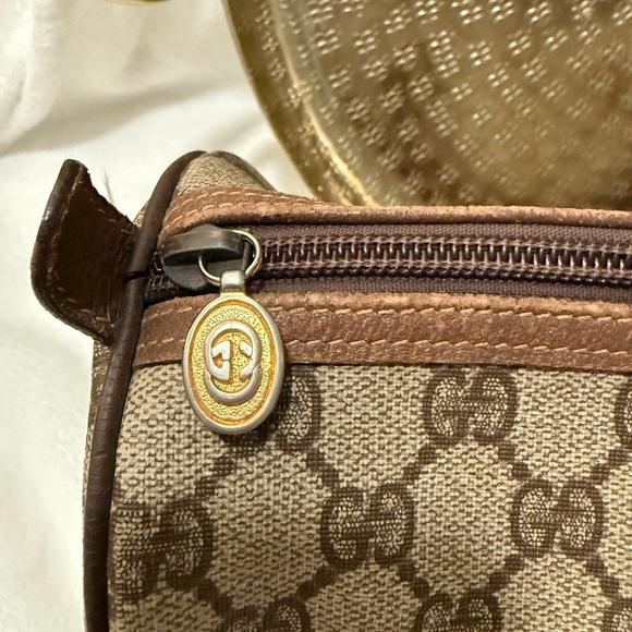 Gucci Brown Satchel with Iconic GG Monogram - Picture 3 of 15